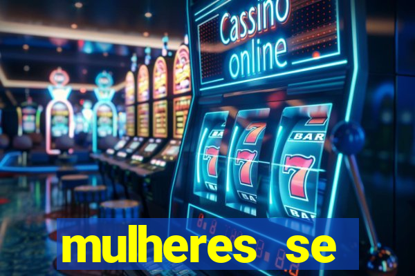 mulheres se exibindo ao vivo
